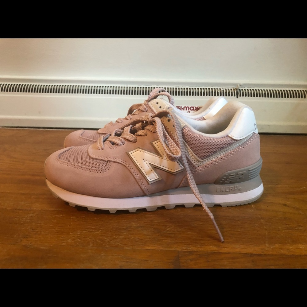 NWT New Balances Size 7.5